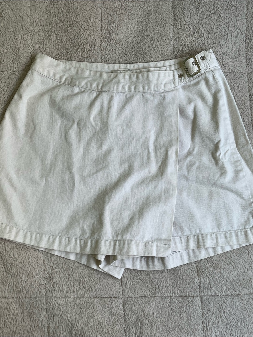 White Belt Buckle Wrap Cotton Skort Size 6
